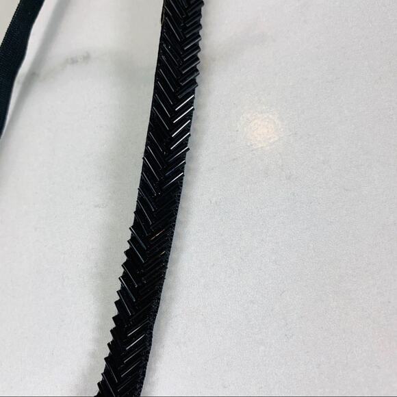 Diagonal Glass Bead Angle Design Stretch Headband - Picture 2 of 3
